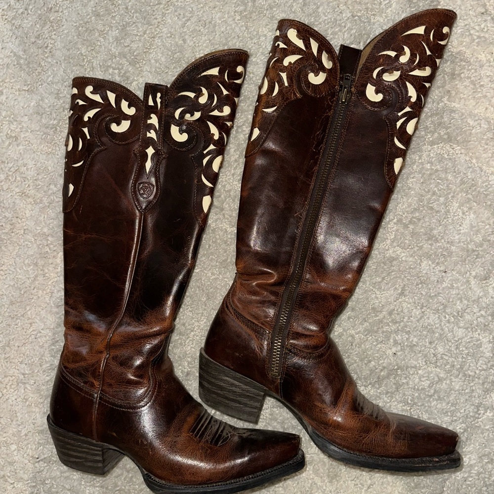 Ariat Brown Western Cowgirl Boots with Cream Accents